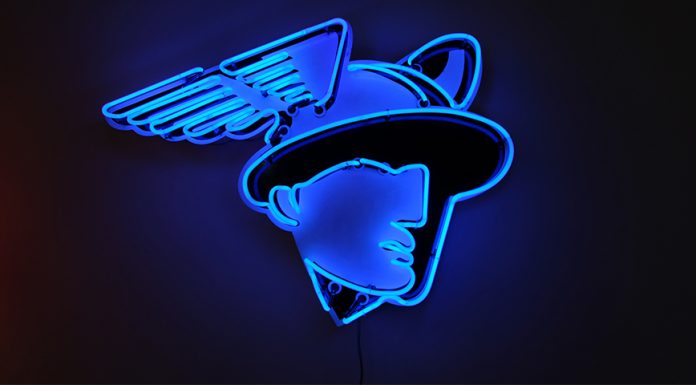 Neon, Streets and Passports