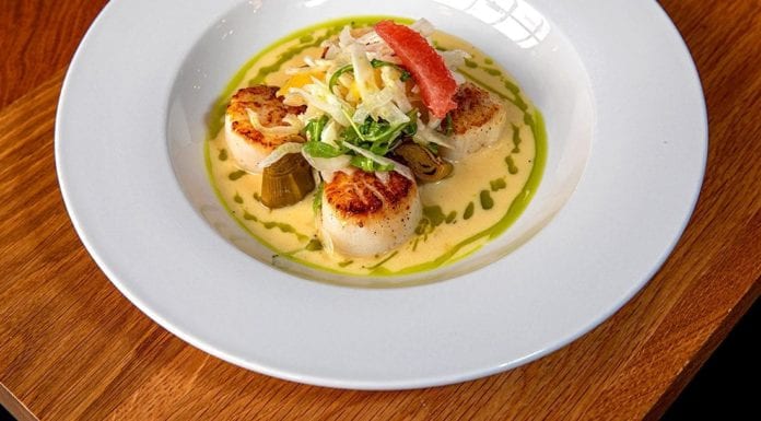 Filling a Niche, Paris Style