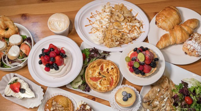 Le Louvre French Café