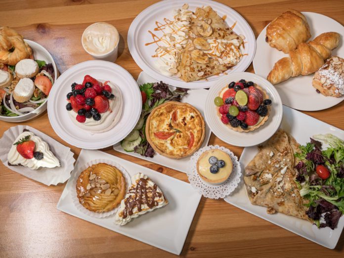 Le Louvre French Café