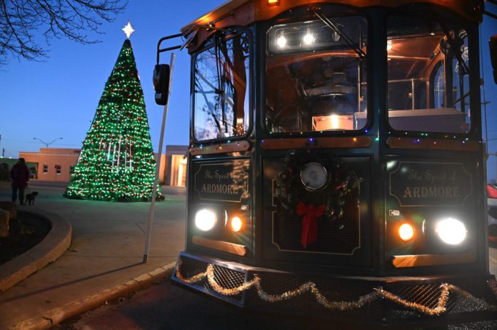 Merry & Bright Ardmoreites