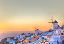 Candlelit Swoons & Honeymoons