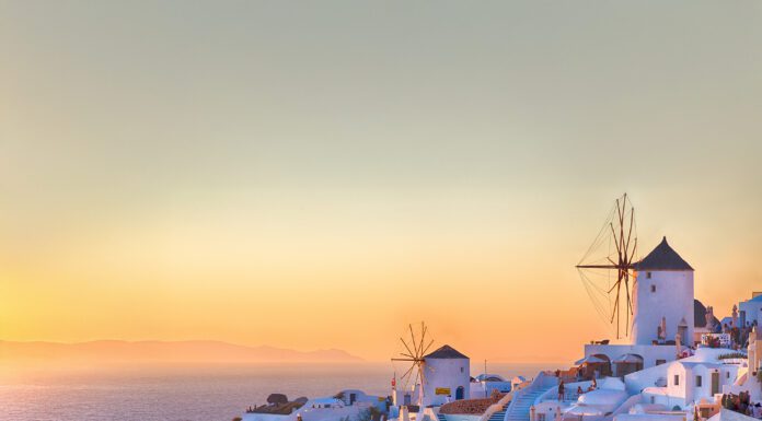 Candlelit Swoons & Honeymoons